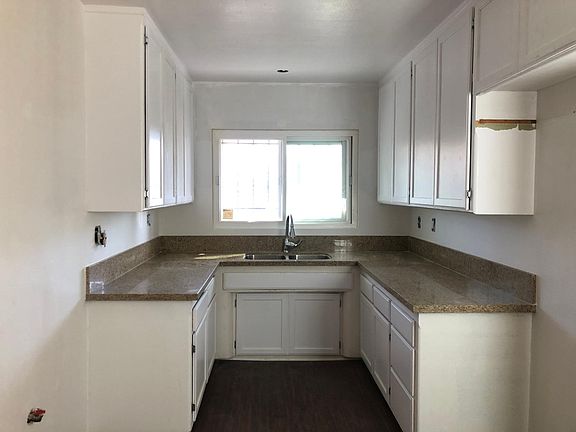 2nd image of 10630 Crenshaw Blvd APT 4