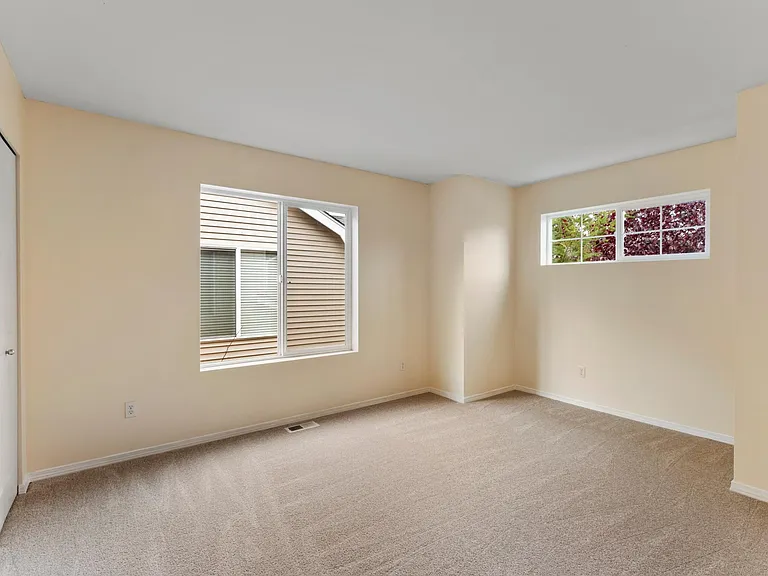6525 Douglas Ave SE — Photo 21