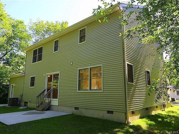 5th image of 46 Willow St