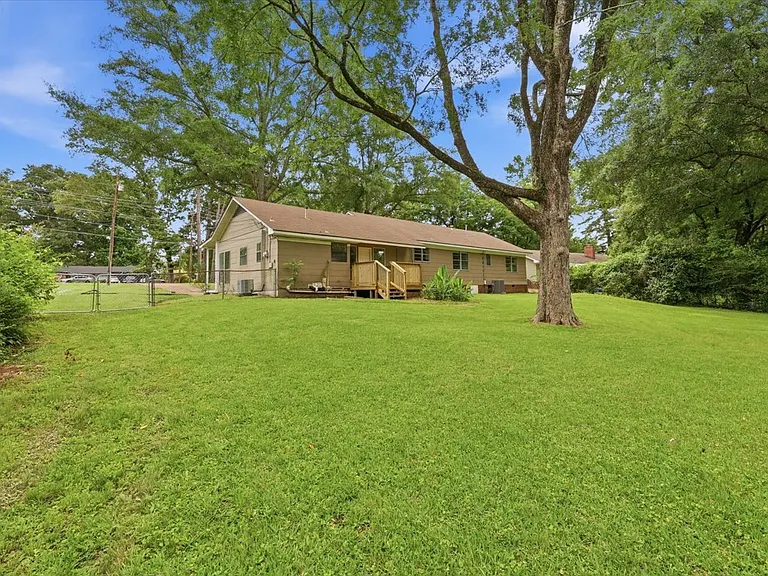 210 Mount Salus Rd — Photo 34
