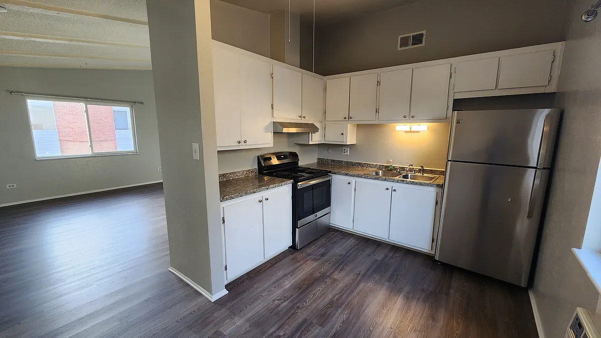 Building Photo - 2926 Eliot Cir #3