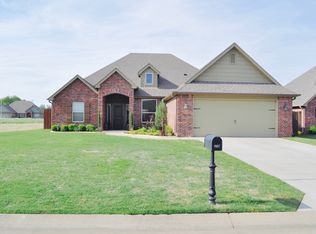 8437 Forrest Glenn Rd, Claremore, OK 74019