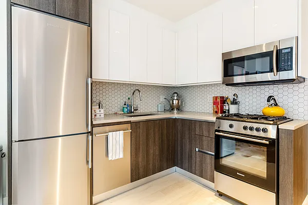 Rented by MNS | media 9