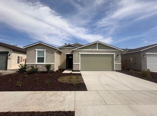 2336 N Kayenta St, Visalia, CA