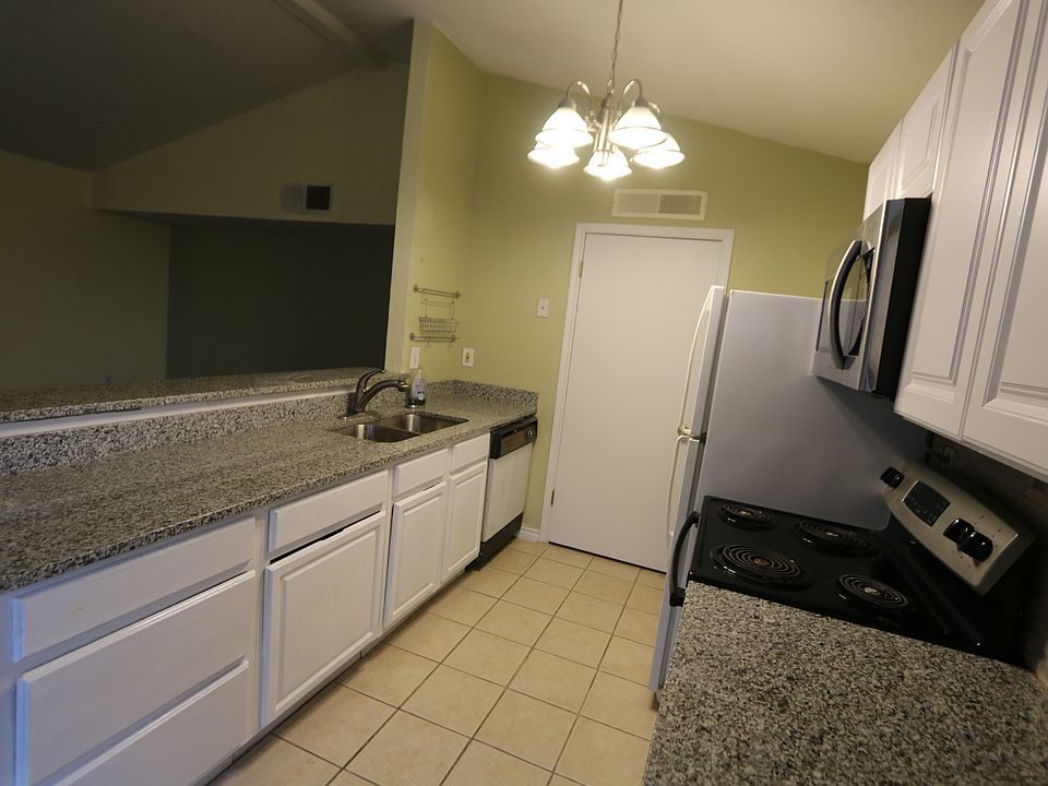 2nd image of 4630 Jenkins Cir