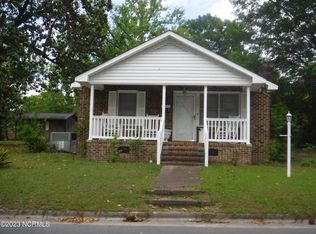 114 N Martin Luther King Jr Dr, Williamston, NC 27892