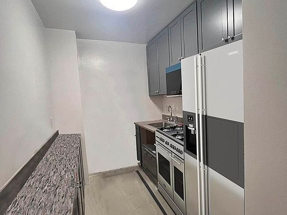 4th image of 308 E 85th St APT 4A