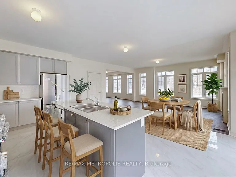 647 Fleetwood Dr — Photo 16
