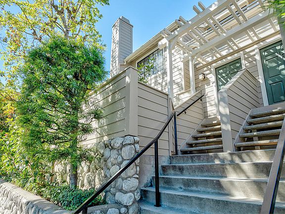 2nd image of 883 Magnolia Ave APT 12