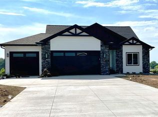 6418 Hope Ln, Eau Claire, WI 54701