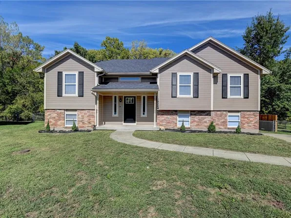 19204 Colony Ct, Independence, MO 64058