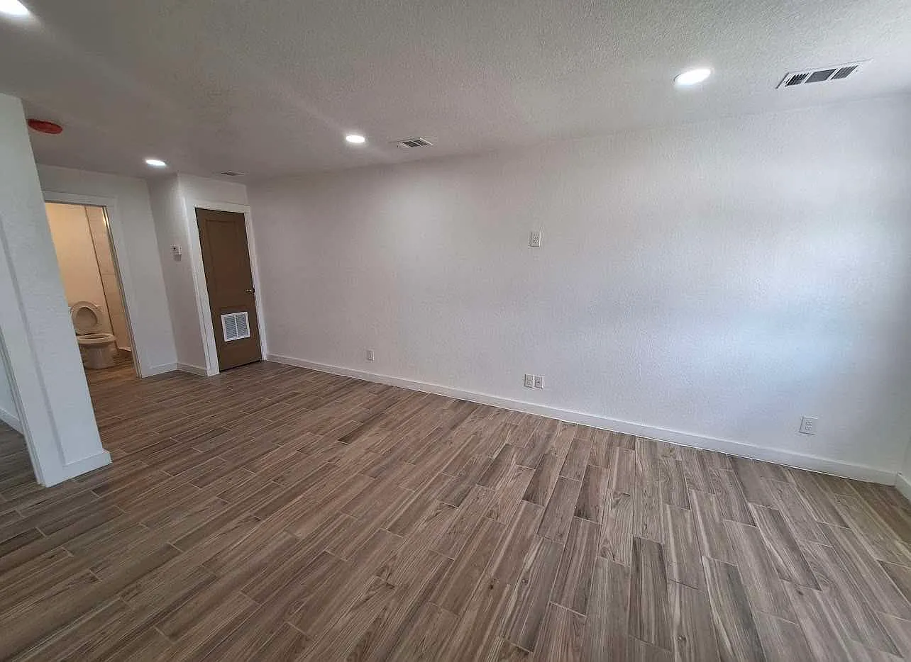 2 bed, $1,250 — Photo 3
