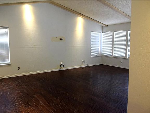 3rd image of 2024 Grenoble Dr