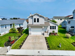 1 Hutchison Pl, Brigantine, NJ 08203