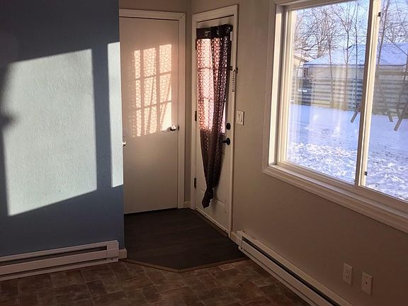 5th image of 128 35th Ave N