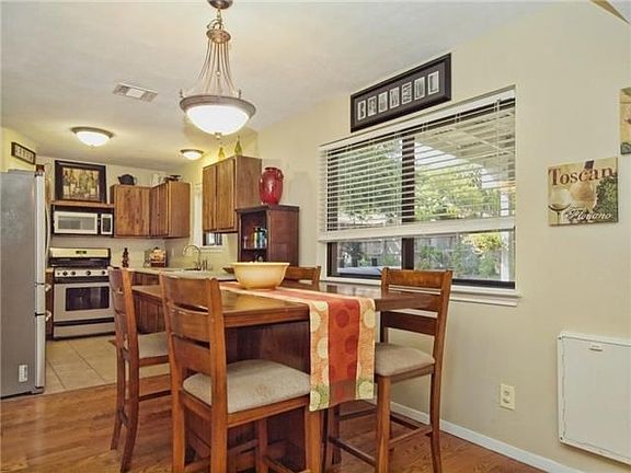 5th image of 204 Kimberly Dr