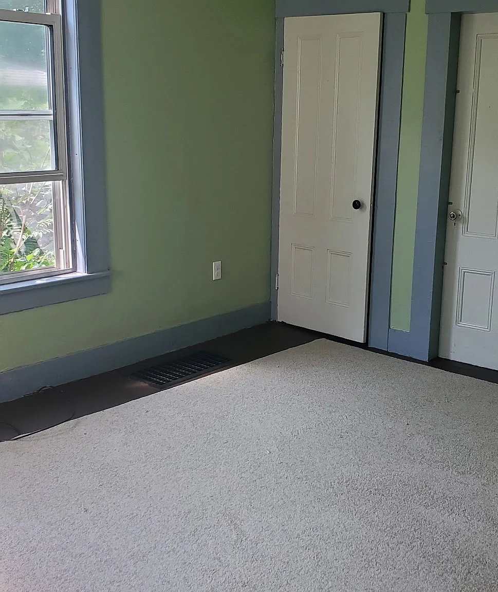 Pequoig Ave, Athol — Photo 4