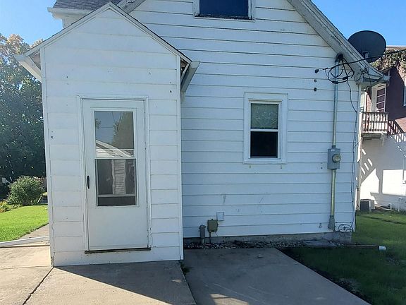 3rd image of 1511 Avenue F