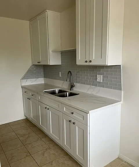 15619 Manhattan Pl #A — Photo 2