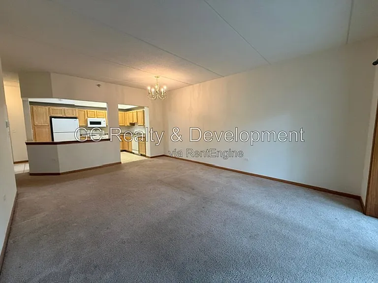 515 Main St #304 — Photo 2
