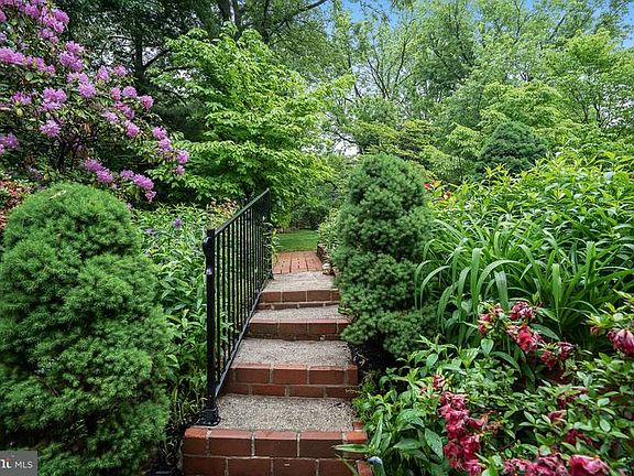 3rd image of 17712 Cliffbourne Ln