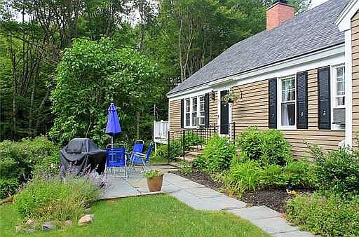 2nd image of 9 Juniper Knoll Ln