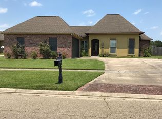 9279 Highland Oaks Ave, Zachary, LA 70791