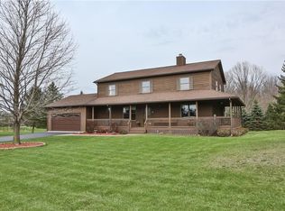 40 Stonybrook Rd, Rush, NY 14543