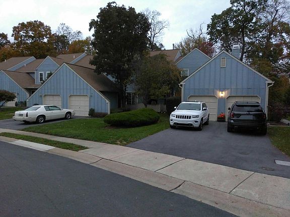 2nd image of 113 Orchard Ct