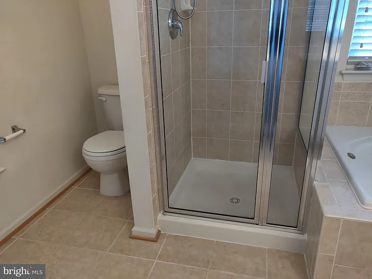 4638 Odessa Dr — Photo 23