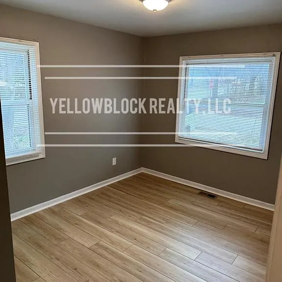 6653 Lydia Ave — Photo 10