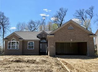 8043 Ivy Glen Park Ln, White Lake, MI 48386