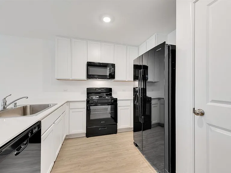 11707 Arkoma Way — Photo 3