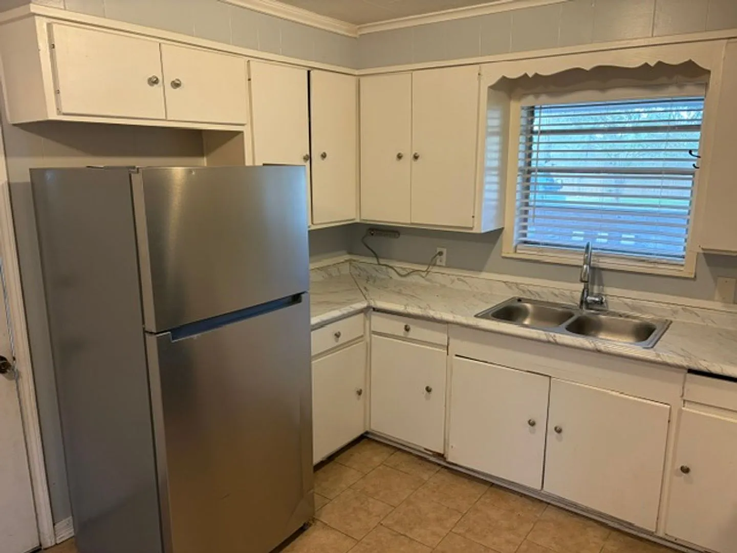 3 Bed, 2 Bath in Southern Hills — Photo 3