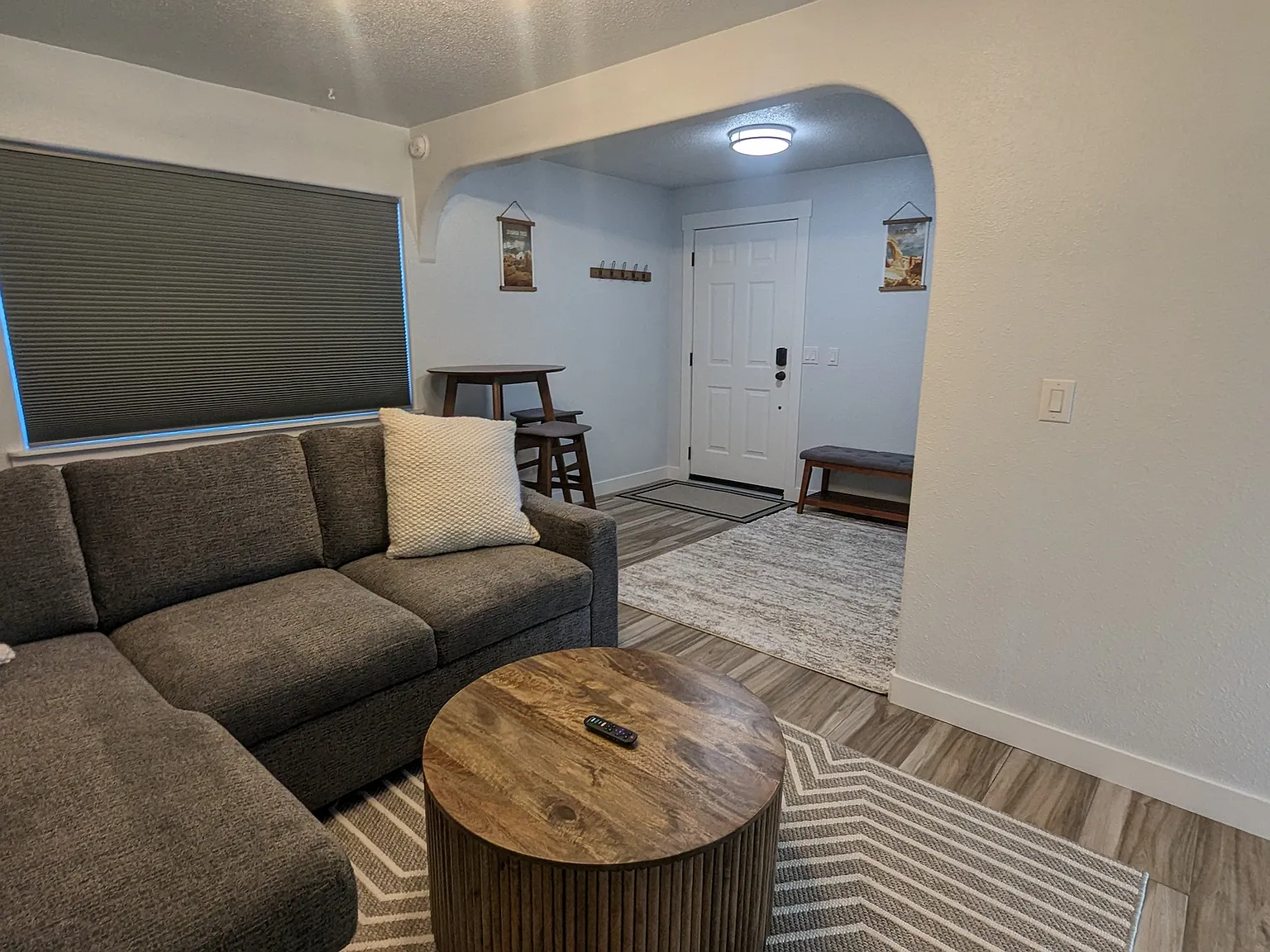 2 bed, 1.5 bath, 800 sqft, $2,000 — Photo 2