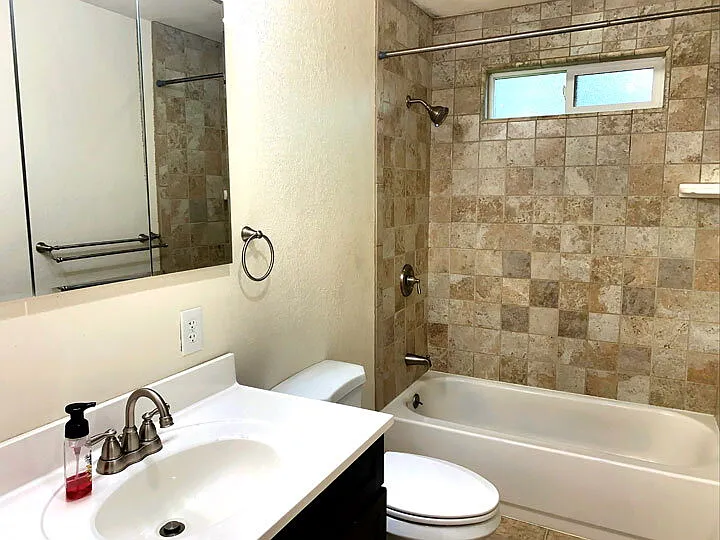 762 Chamberlain St — Photo 9