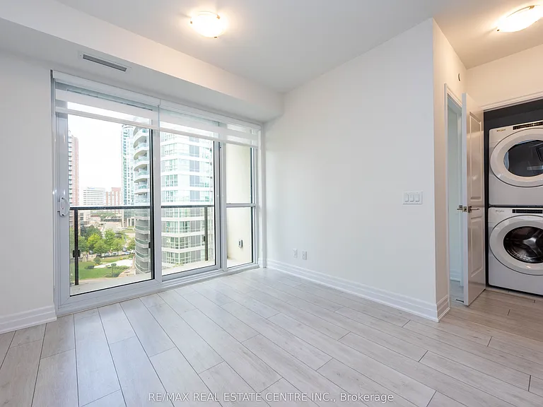 30 Elm Dr W #601 — Photo 12