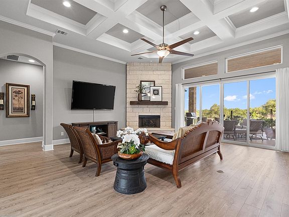 3rd image of 104 Highland Spring Ln