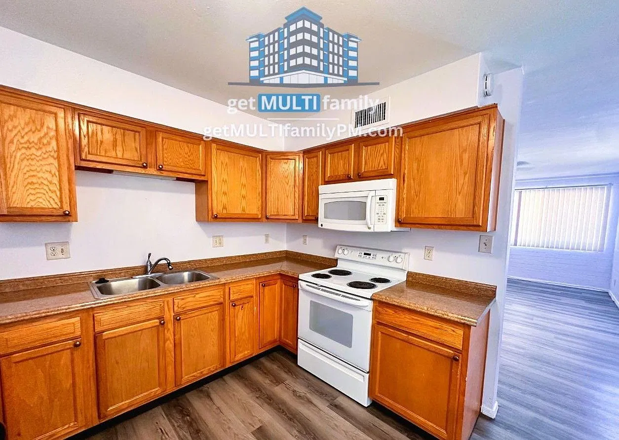 2 bed, 2.0 bath, 945 sqft, $1,400 — Photo 1
