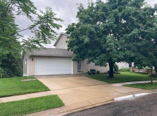 4332 Cimarron Ct NW, Rochester, MN 55901