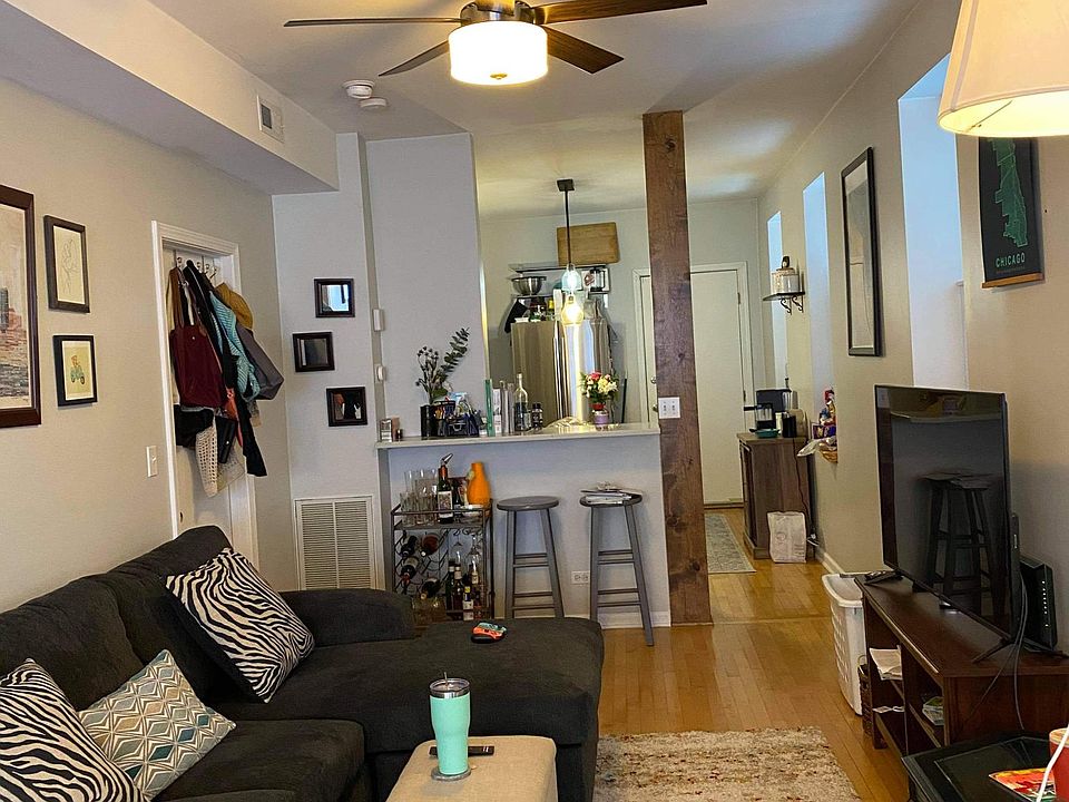 1st image of 1537 W Augusta Blvd #G