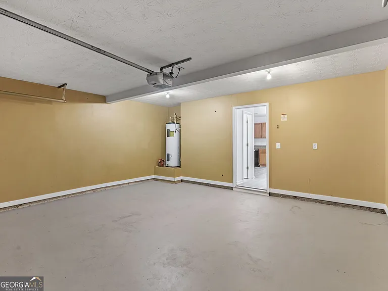 305 Nunnally Dr — Photo 40