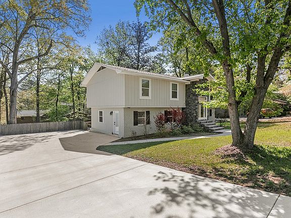 5th image of 809 Gonzales Dr