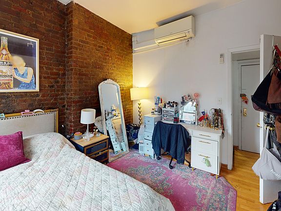3rd image of 168 Rivington St APT 3B