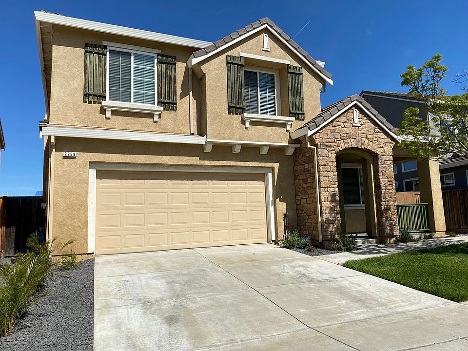 1st image of 2269 Cambridge Dr