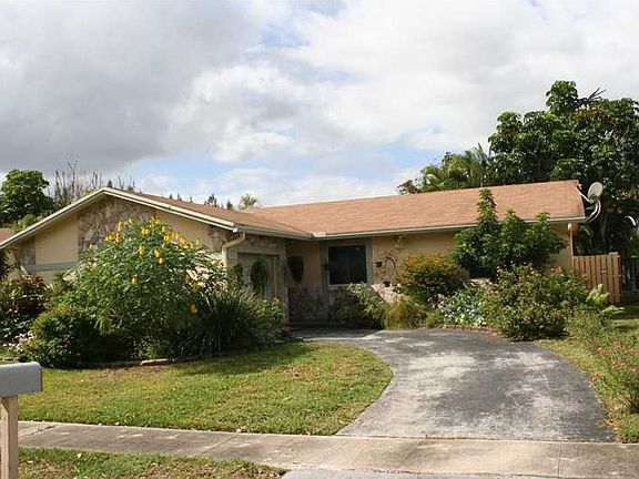 4th image of 2061 NW 108th Ter
