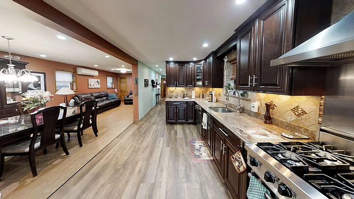 Sold by Signature Premier Properties | media 5