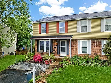 4 bed, 3.5 bath, 1760 sqft, $2,300 — Photo 3