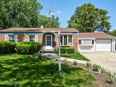 458 Glendale Rd, Buffalo Grove, IL, 60089
