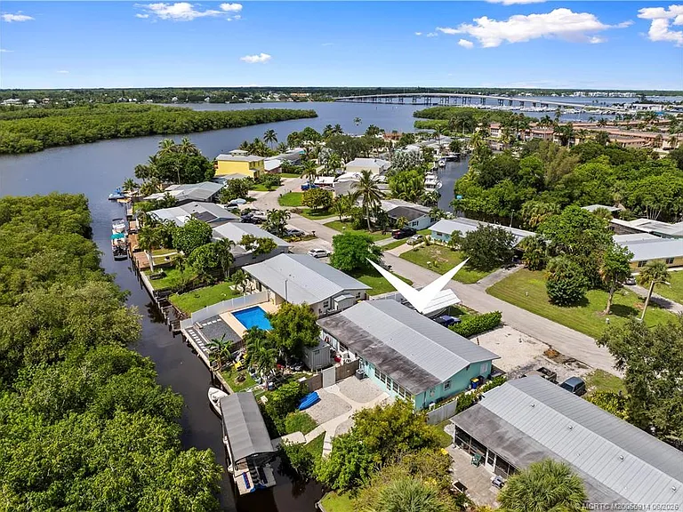 30 SW Hideaway Pl — Photo 34